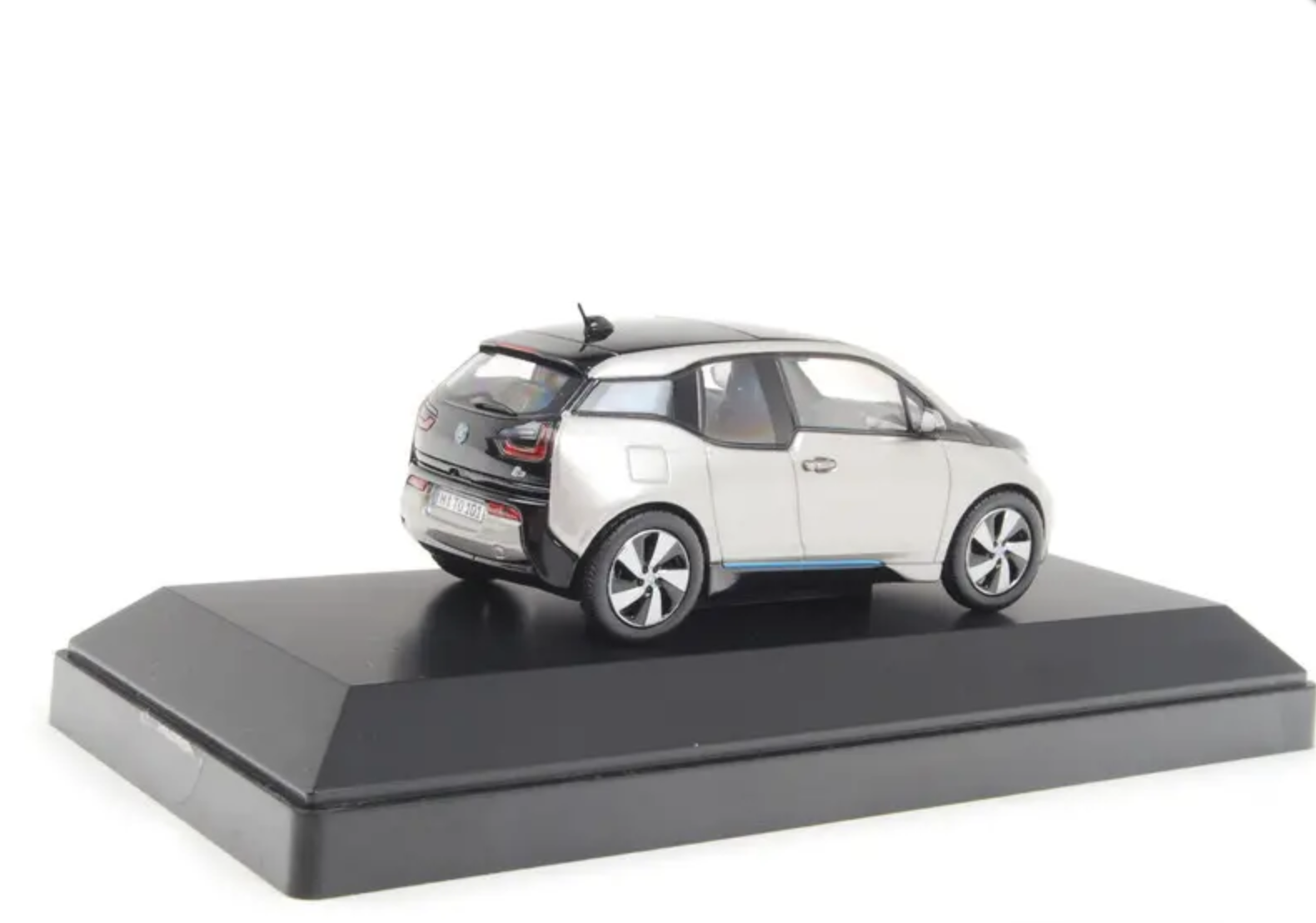 Модель автомобиля BMW i3 (i01), 1:43 scale, Andesite Silver