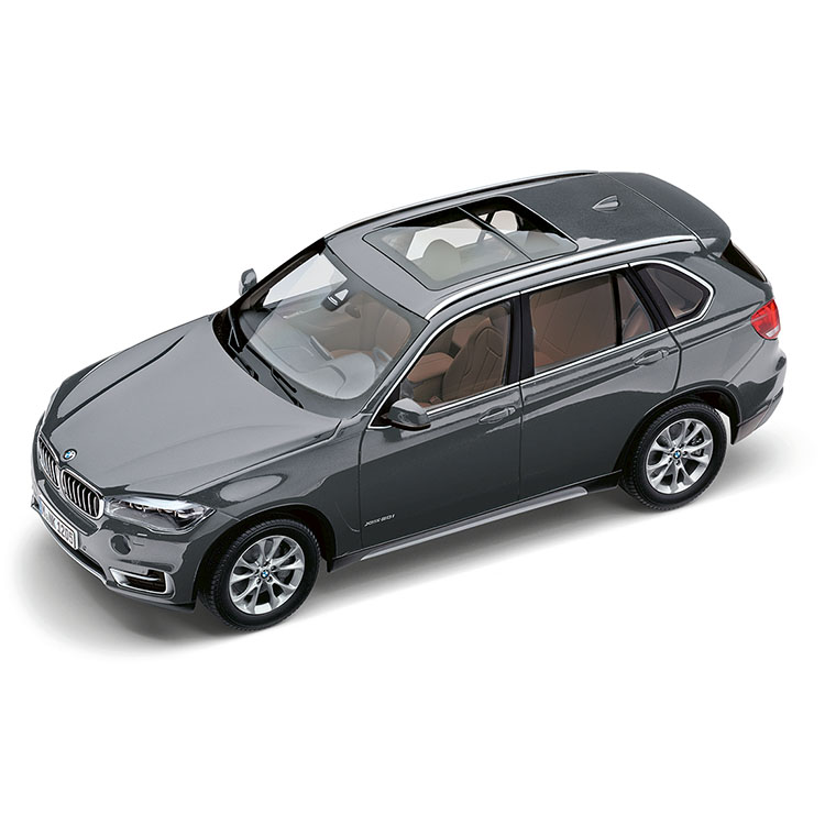 Модель автомобиля BMW X5 (F15), 1:18  , Space Grey