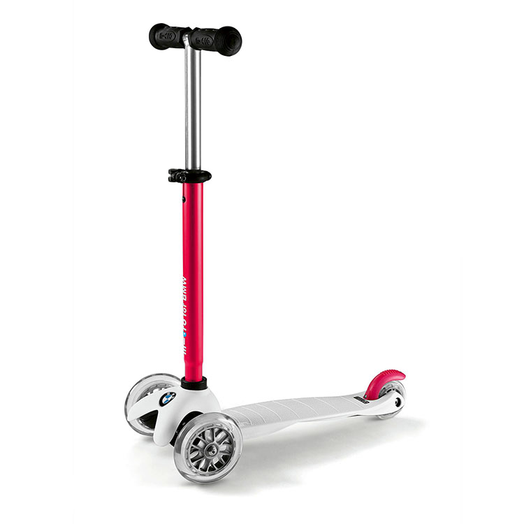 Детcкий самокат BMW Kids Scooter, White/Raspberry