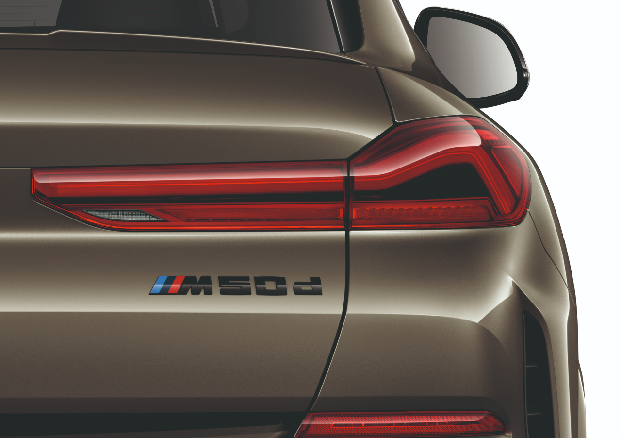 Черная эмблема "M50d" BMW X5 G05 / X7 G07