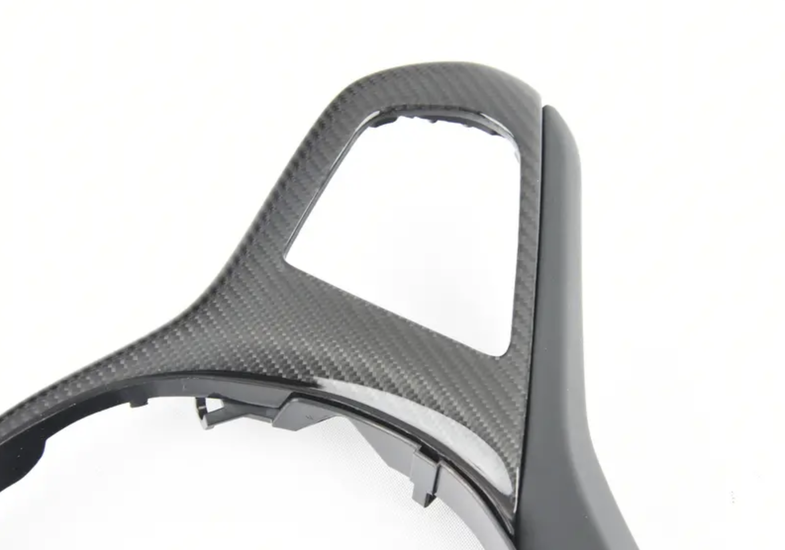 Карбоновая накладка на руль BMW G30 G32 X3 G01 X4 G02 X5 G05 X6 G06 X7 G07