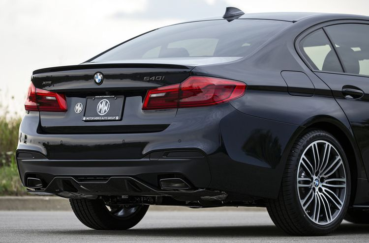 Черные насадки глушителя для BMW G30 5-серия