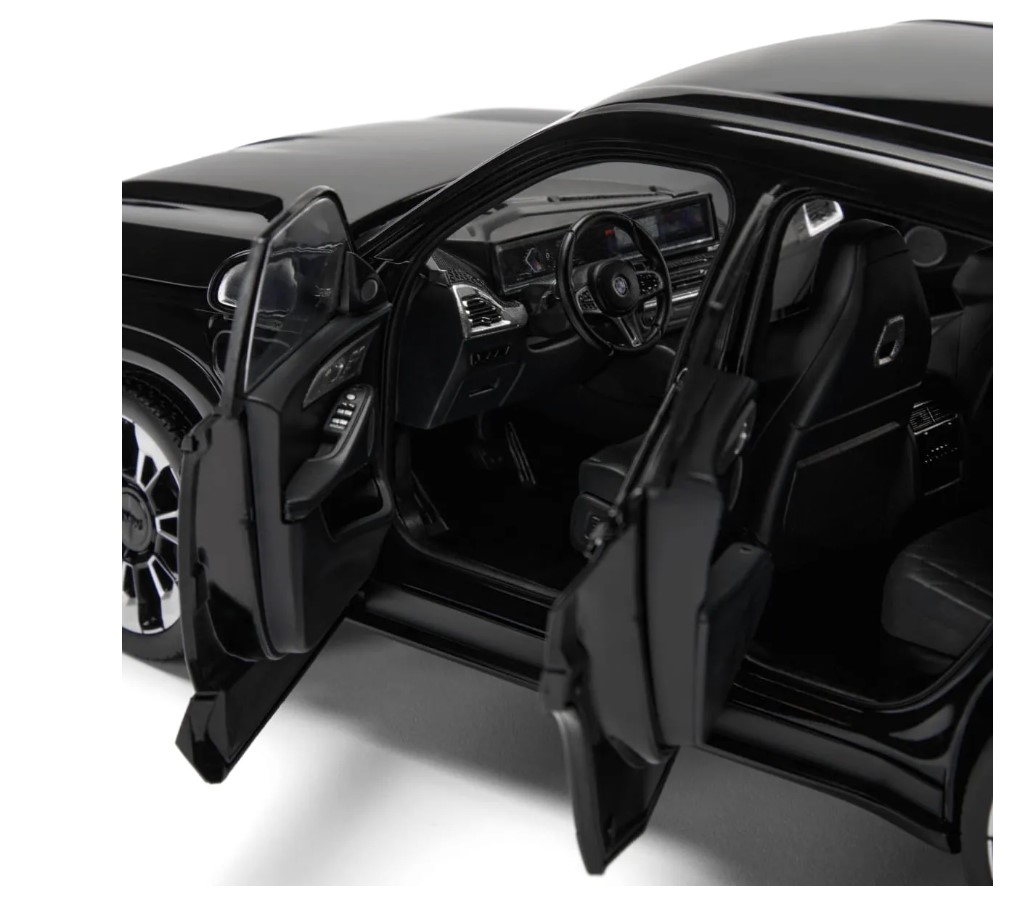 Коллекционная модель BMW XM (G09) Black Sapphire в масштабе 1:18