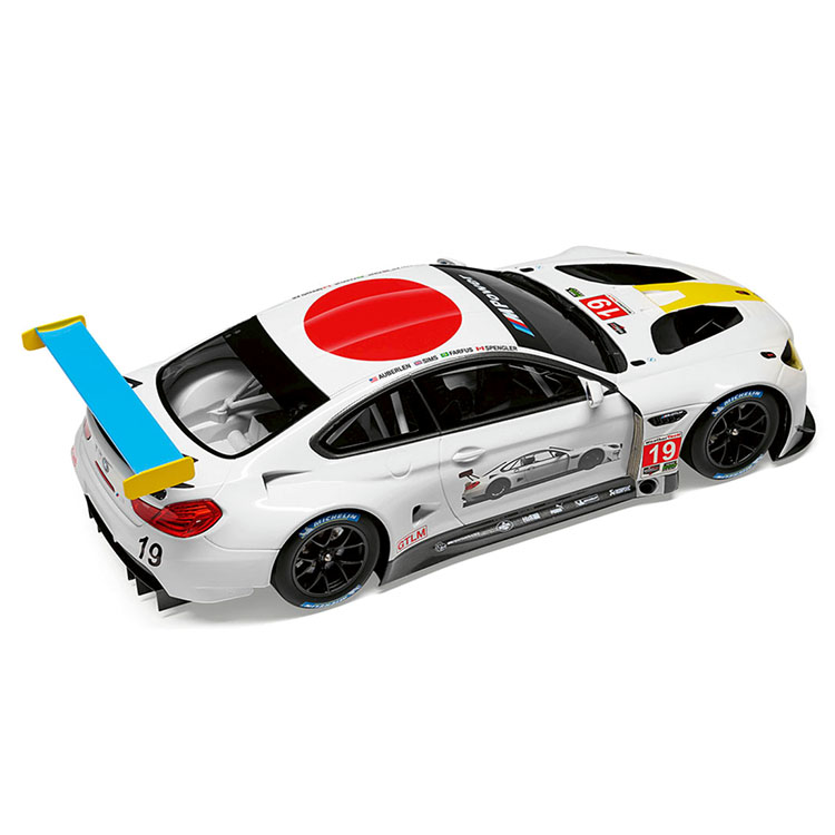 Модель автомобиля BMW M6 GTLM Art Car John Baldessari, 1:18