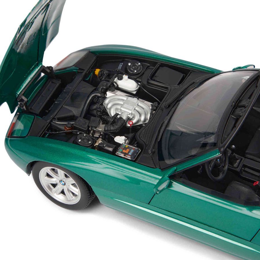 Коллекционная модель BMW Z1 (E30) в масштабе 1:18